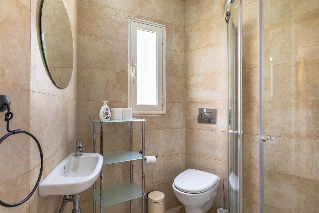 Villa Palma - Sunset Sea Views With Pool, Jacuzzi, Sauna And Games Room Mellieħa Exteriör bild