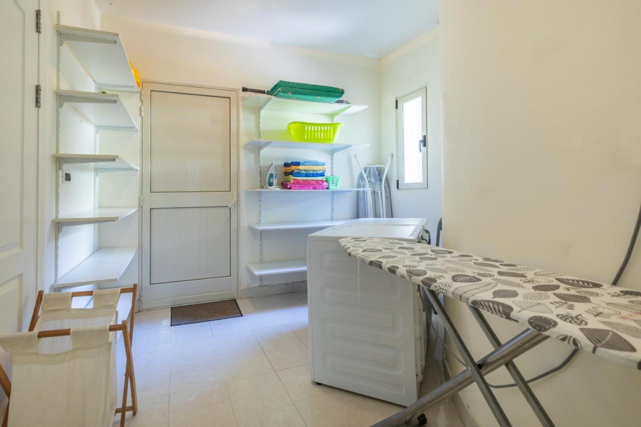 Villa Palma - Sunset Sea Views With Pool, Jacuzzi, Sauna And Games Room Mellieħa Exteriör bild