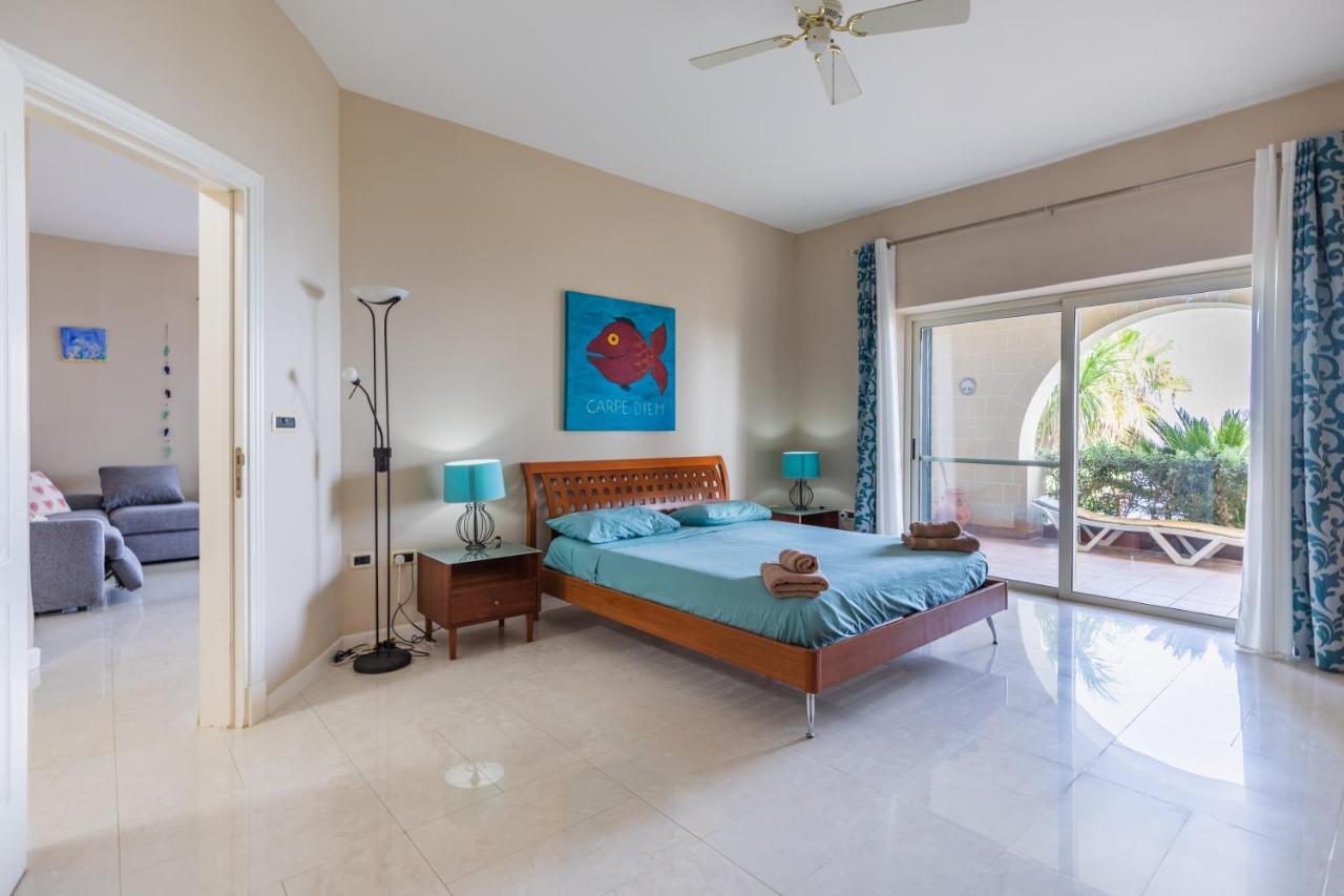 Villa Palma - Sunset Sea Views With Pool, Jacuzzi, Sauna And Games Room Mellieħa Exteriör bild