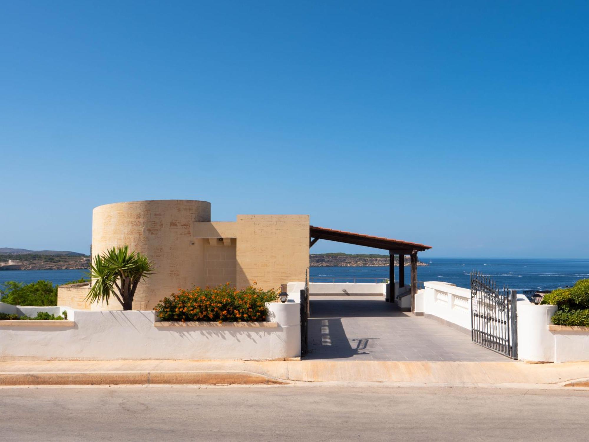 Villa Palma - Sunset Sea Views With Pool, Jacuzzi, Sauna And Games Room Mellieħa Exteriör bild