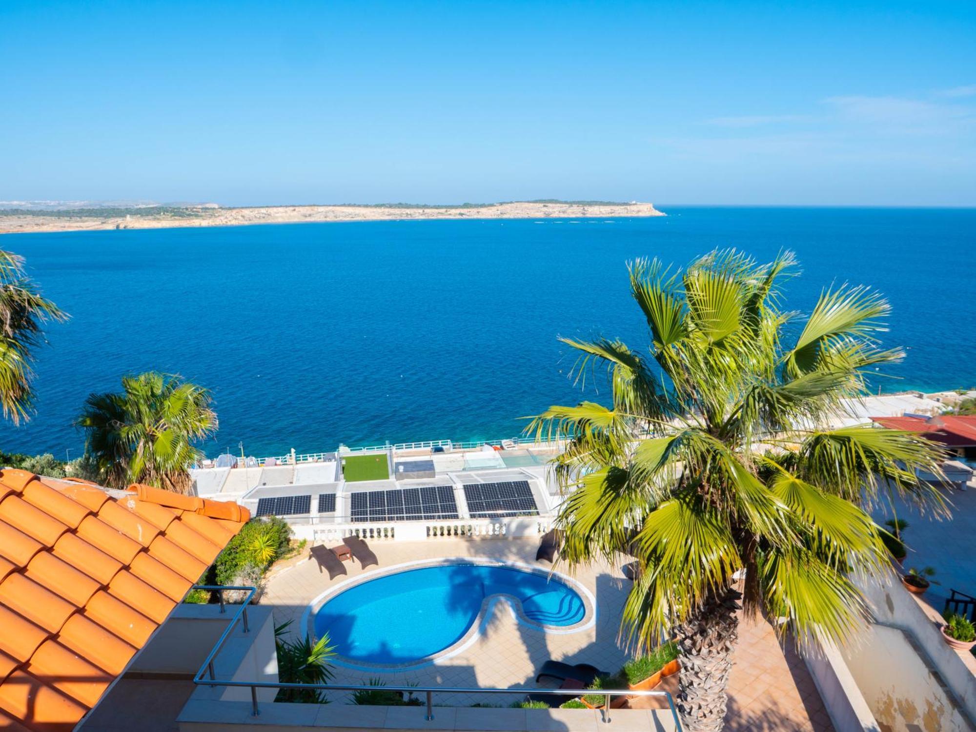 Villa Palma - Sunset Sea Views With Pool, Jacuzzi, Sauna And Games Room Mellieħa Exteriör bild
