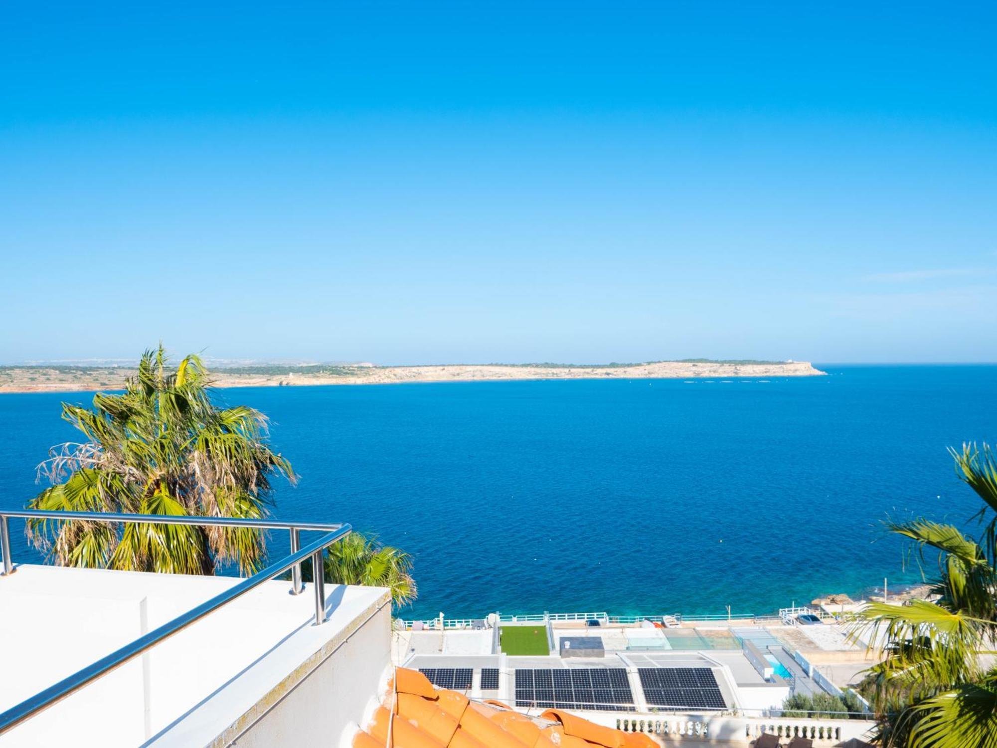Villa Palma - Sunset Sea Views With Pool, Jacuzzi, Sauna And Games Room Mellieħa Exteriör bild